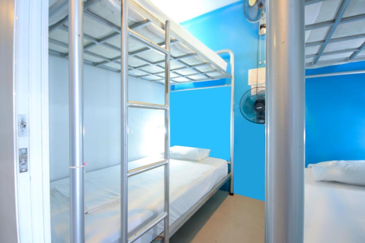 Oyo 1054 Phuket Backpacker Hostel Eksteriør billede