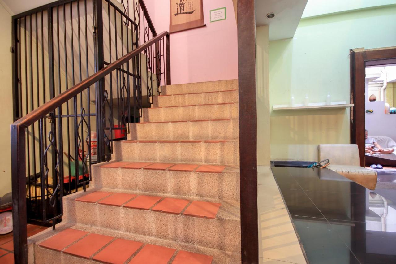 Oyo 1054 Phuket Backpacker Hostel Eksteriør billede