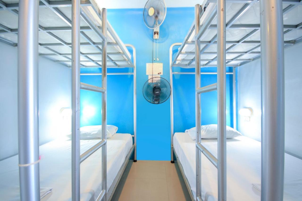 Oyo 1054 Phuket Backpacker Hostel Eksteriør billede