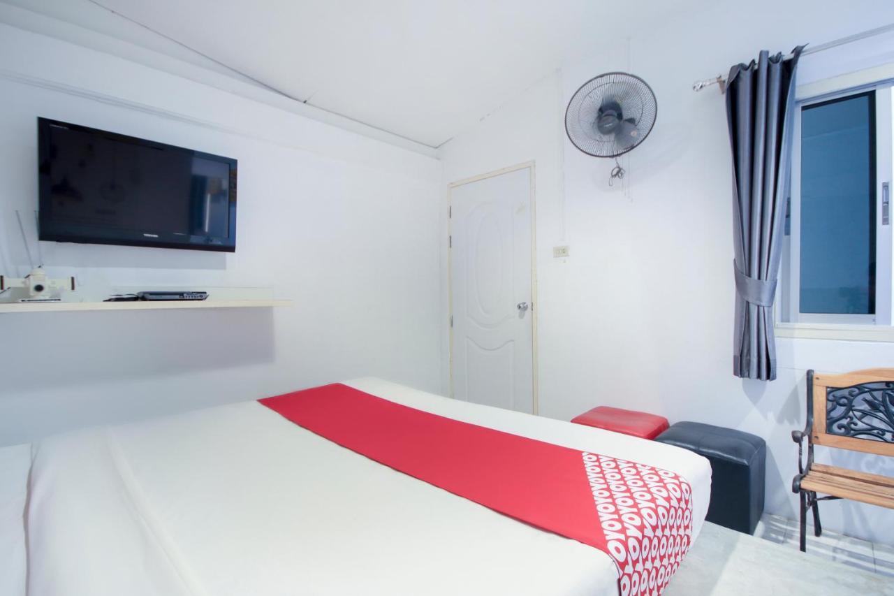 Oyo 1054 Phuket Backpacker Hostel Eksteriør billede