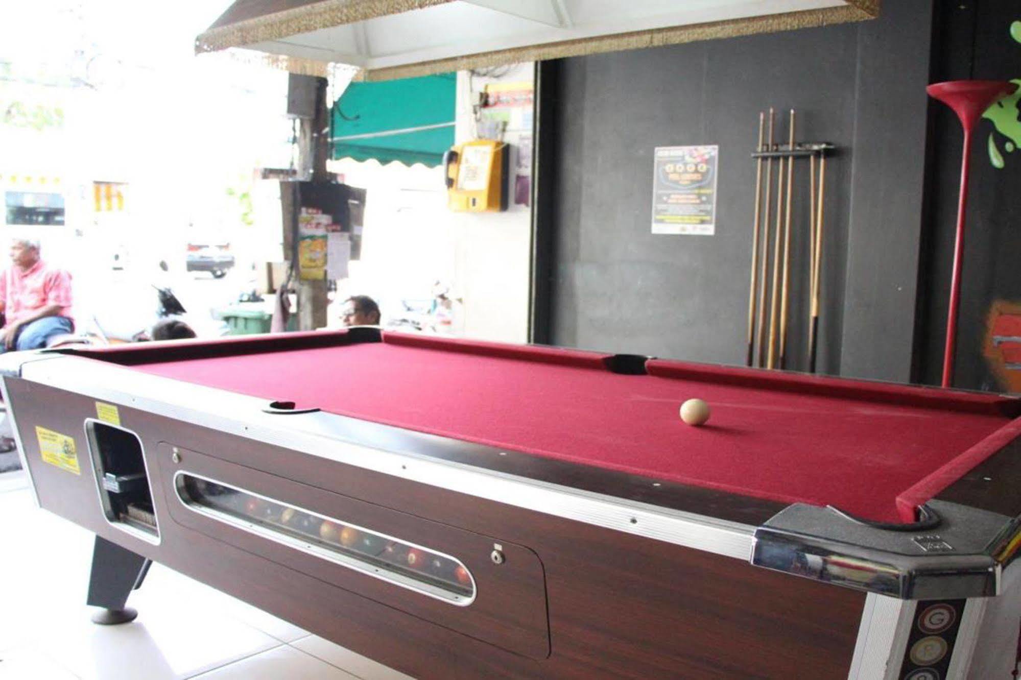 Oyo 1054 Phuket Backpacker Hostel Eksteriør billede